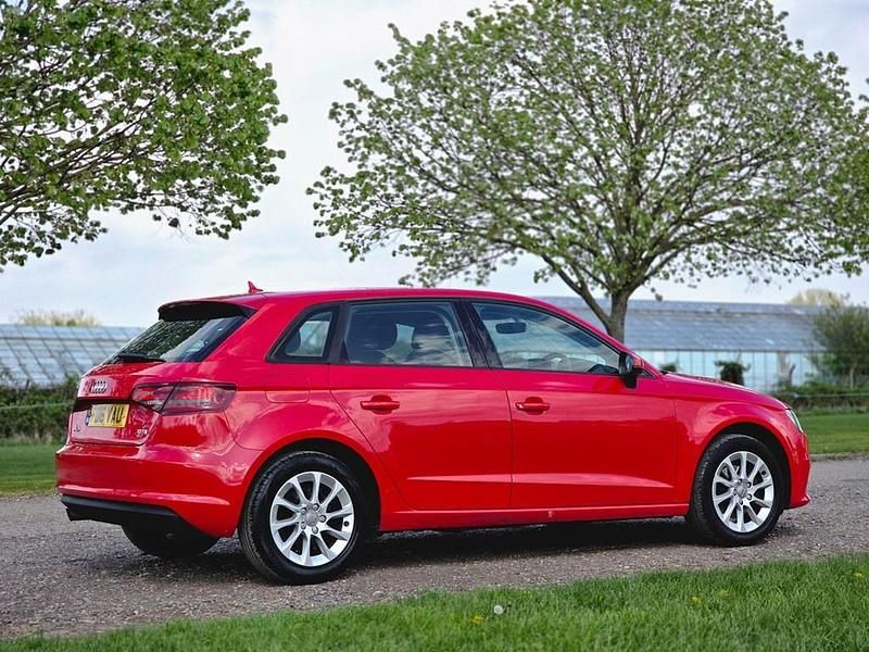 Used Audi A3 Sportback 110 HP (80 kW) 2016 Red Hatchback