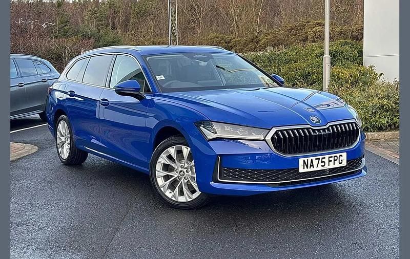 Blue New 2025 Skoda Superb SE L Estate | £36,995 (Good price) - Image 1/4