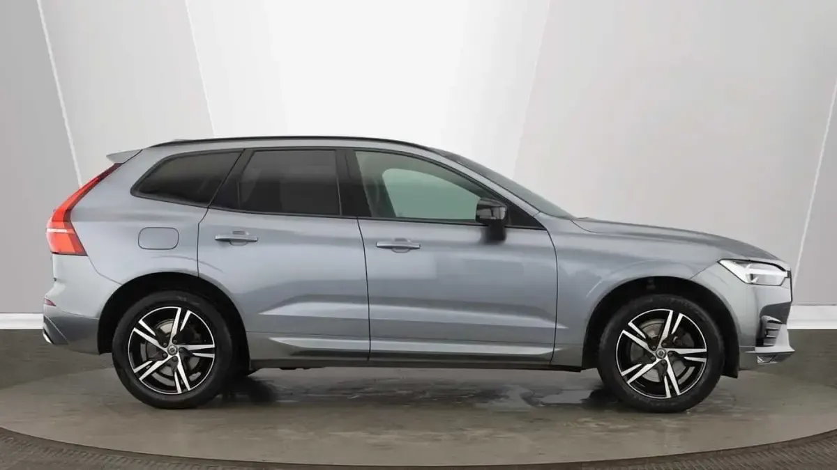 Used Volvo XC60 R-Design 197 HP (144 kW) 2021 Grey SUV