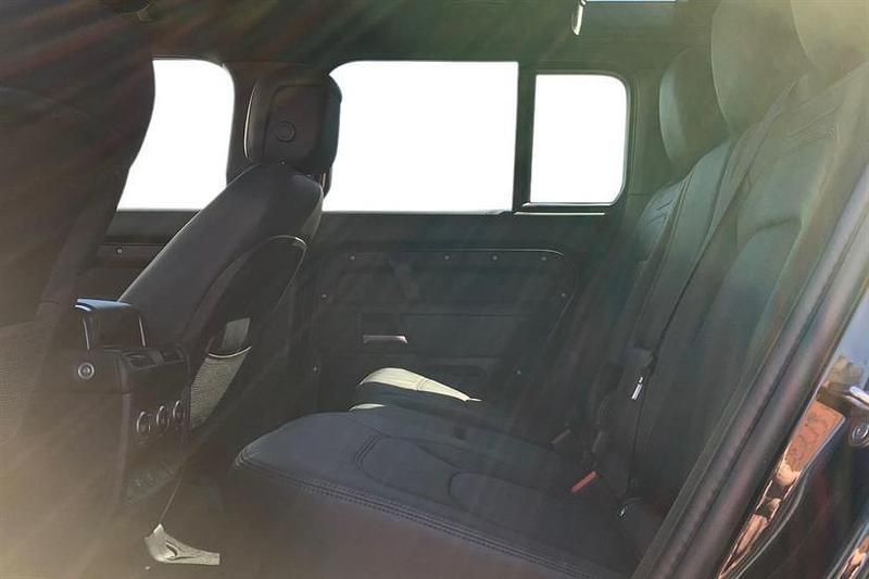 Used Land Rover Defender HSE Dynamic 350 HP (257 kW) 2024 Santorini black SUV