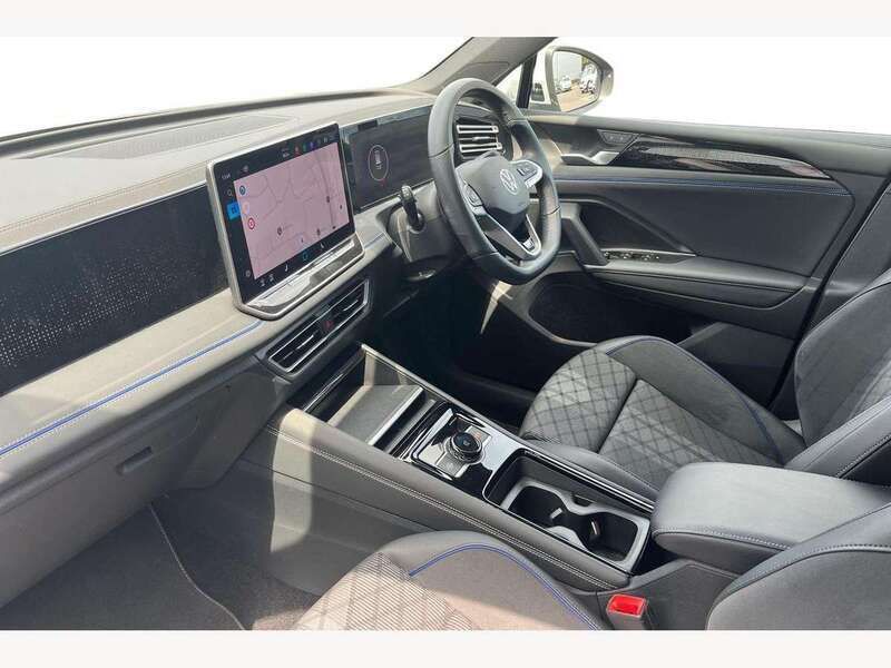 Image 2/4