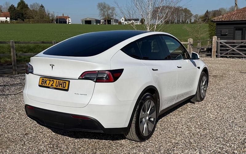 Used Tesla Model Y Long Range AWD 286 kW (389 HP) 2025 SUV