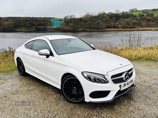Used Mercedes C220 AMG line 170 HP (125 kW) 2017 White Coupe