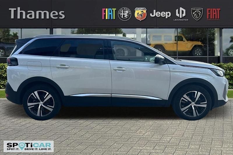 White Used 2024 Peugeot 5008 GT MPV | £26,995 (Fair price) - Image 1/4