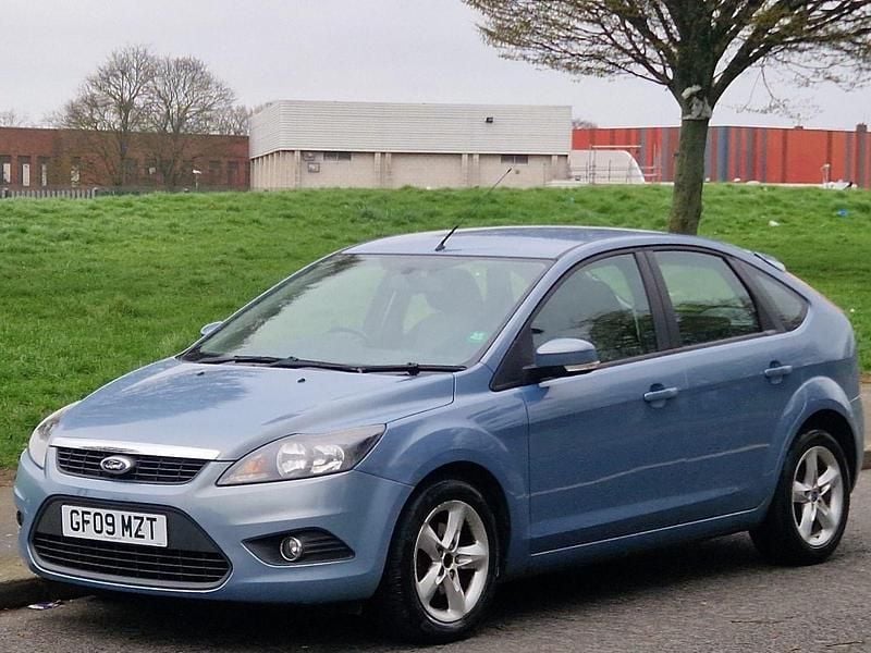 Used Ford Focus Zetec 2009 Blue Hatchback
