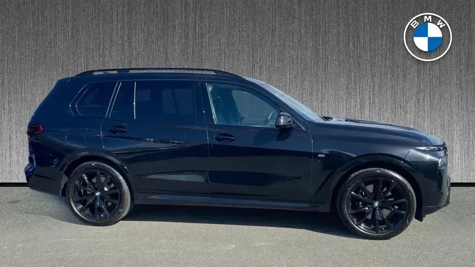 Second-hand BMW X7 M Sport 347 CP (255 kW) 2026 Negru SUV