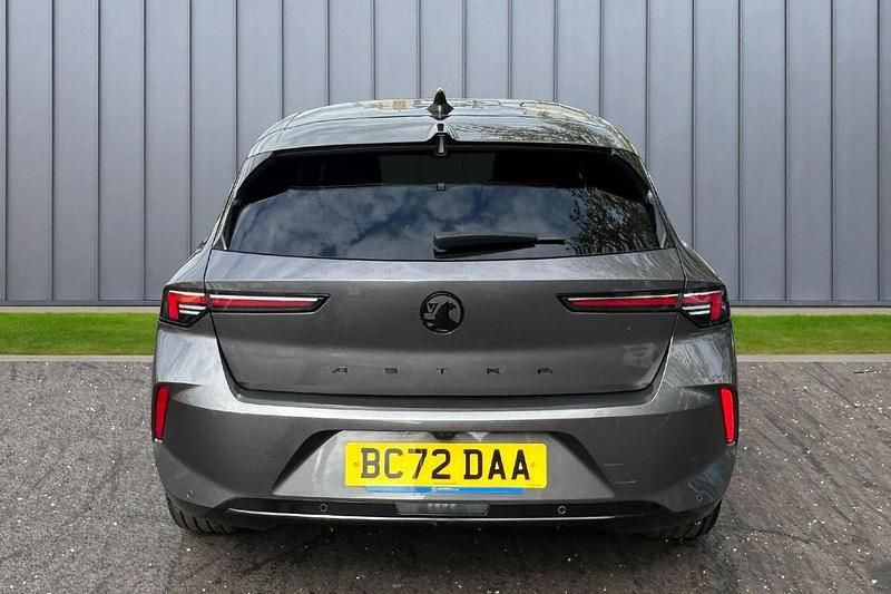 Używany Vauxhall Astra Ultimate 128 KM (94 kW) 2023 Szary Hatchback