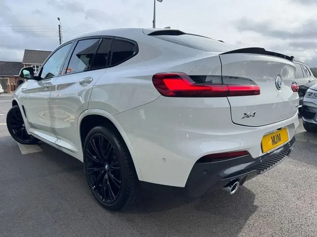 Usado BMW X4 M Sport 190 HP (139 kW) 2019 Branco SUV