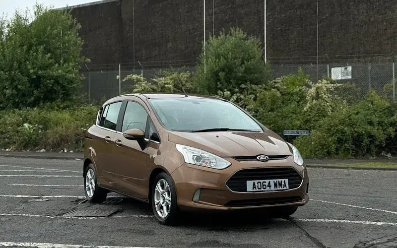 Used Ford B-MAX Zetec 105 HP (77 kW) 2016 MPV
