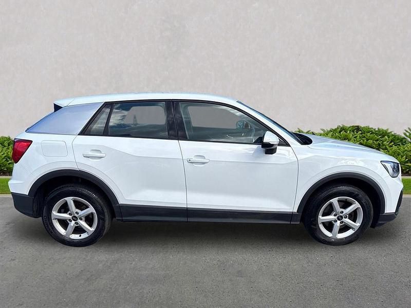 Used Audi Q2 Design 110 HP (80 kW) 2022 White SUV