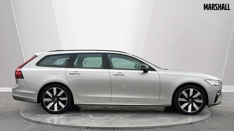 Used Volvo V90 Plus 350 HP (257 kW) 2025 Silver Estate