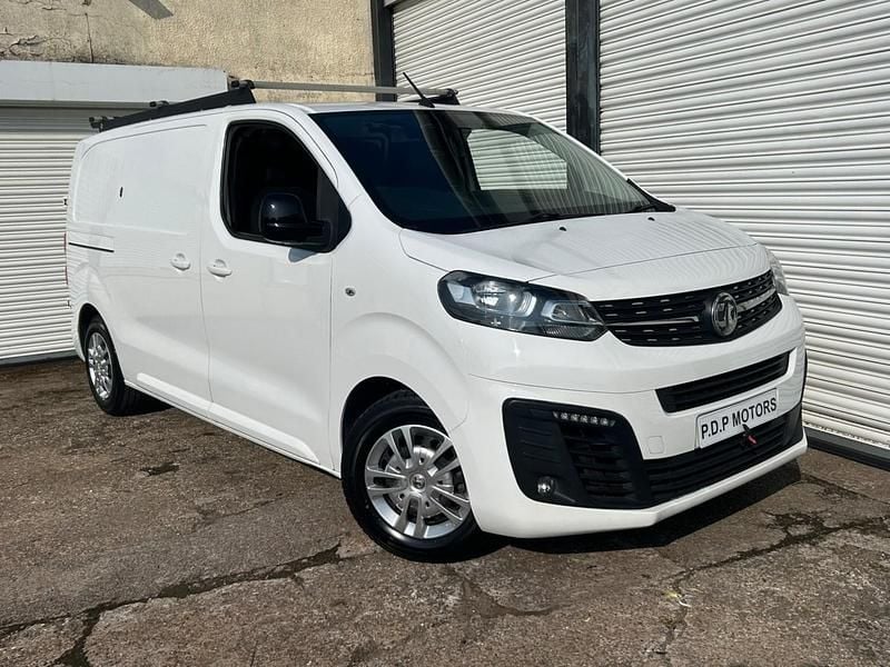 White Used 2022 Vauxhall Vivaro Sportive Van | £10,995 (Good price) - Image 1/4