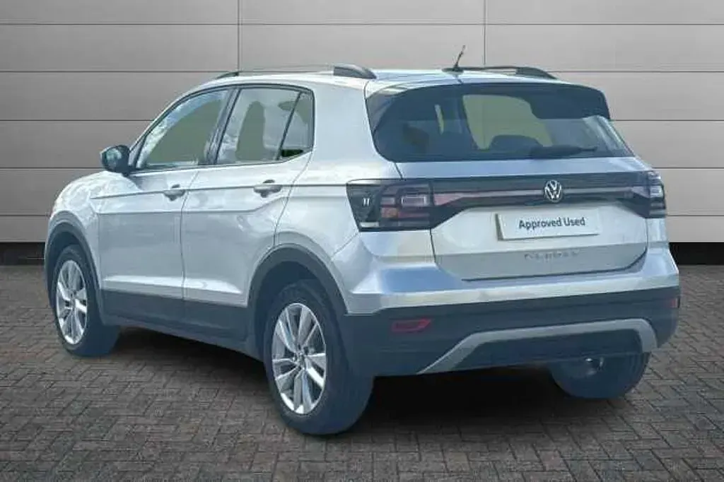 Usado VW T-Cross SE 110 HP (80 kW) 2021 Prateado SUV