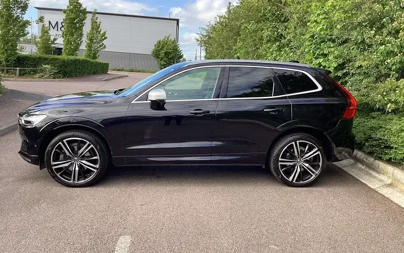 Używany Volvo XC60 R-Design Pro 190 KM (139 kW) 2018 Czarny SUV