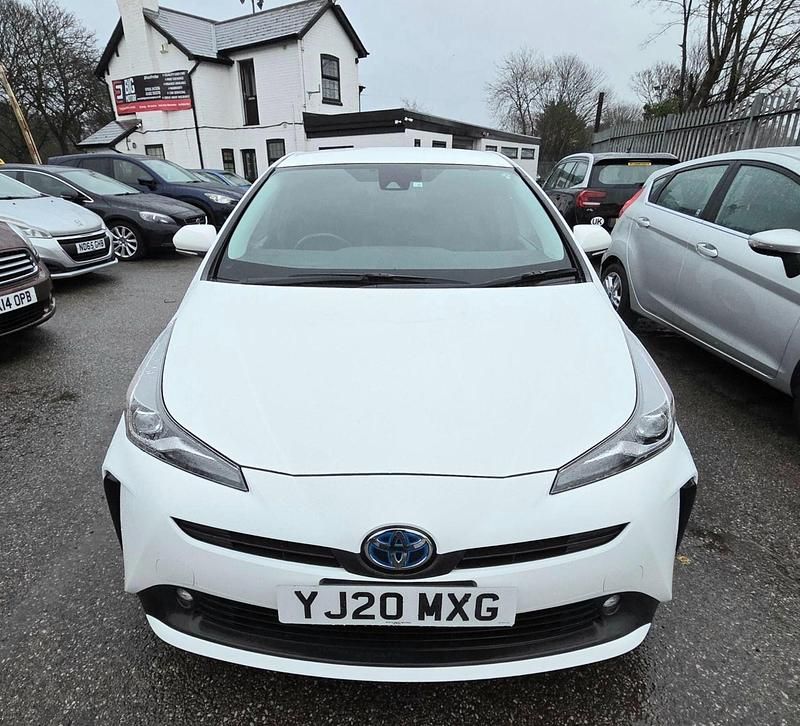 Used Toyota Prius Active 2025 White