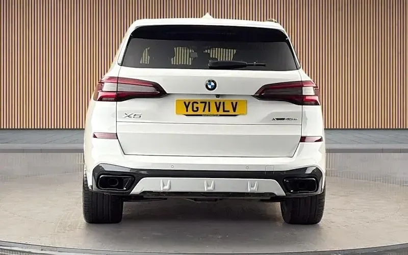 Used BMW X5 M Sport 394 HP (289 kW) 2021 White SUV