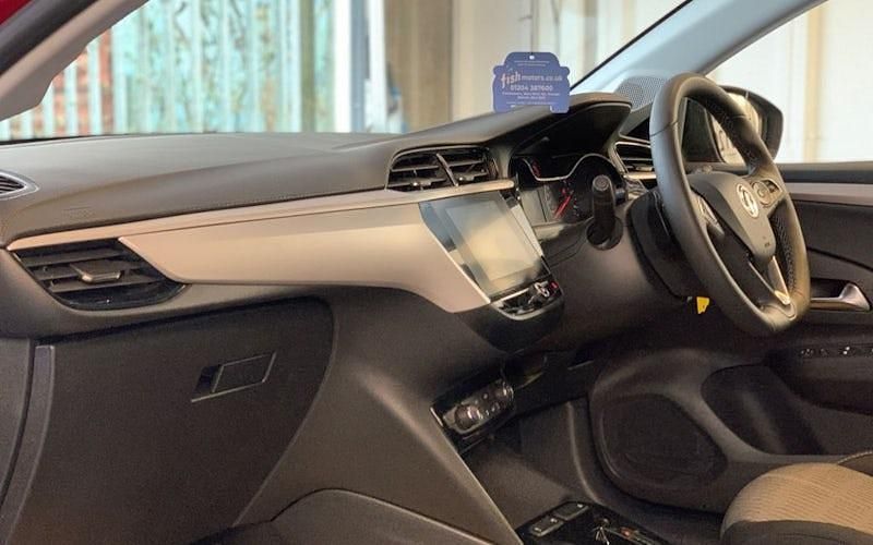 Used Vauxhall Corsa Design Edition 101 HP (74 kW) 2023 Red Hatchback