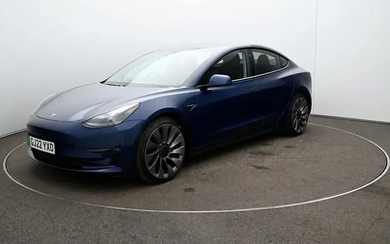 Używany Tesla Model 3 Performance 355 kW (483 KM) 2022 Niebieski Sedan/Limuzyna