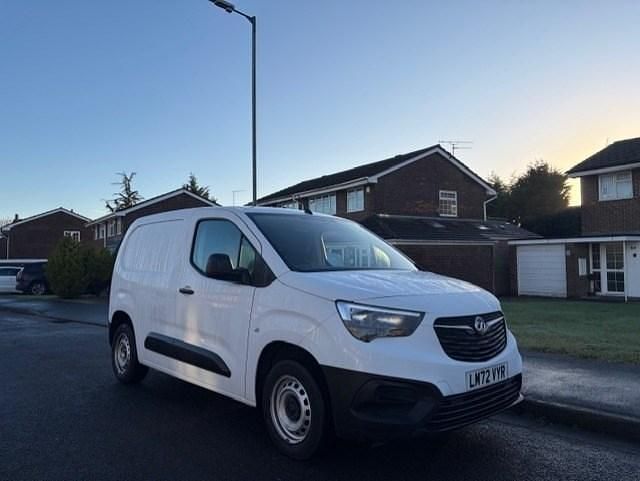 Used Vauxhall Combo 100 HP (73 kW) 2022 White Van