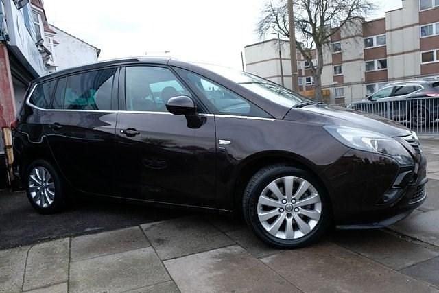 Used Vauxhall Zafira Tourer 138 HP (101 kW) 2016 Brown MPV