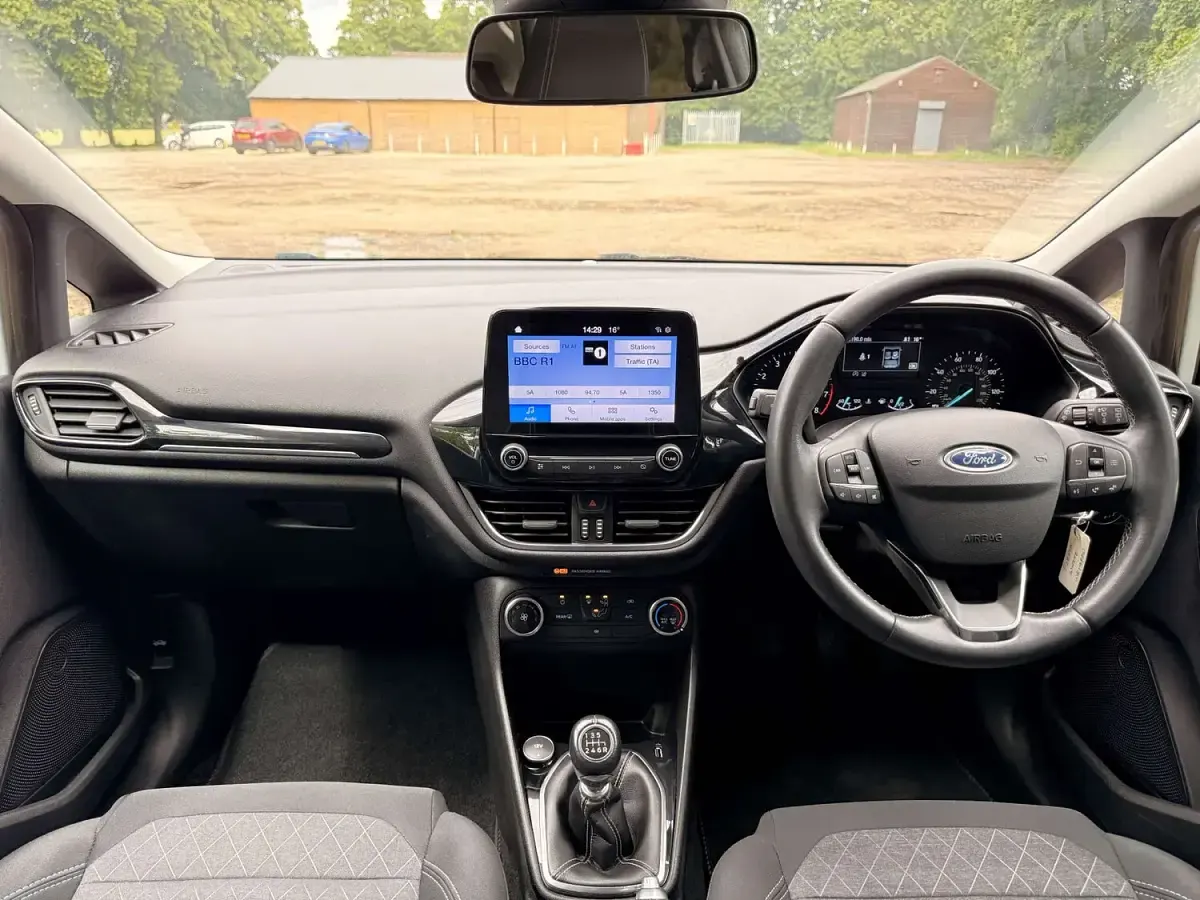 Used Ford Fiesta Active 125 HP (91 kW) 2019 White Hatchback
