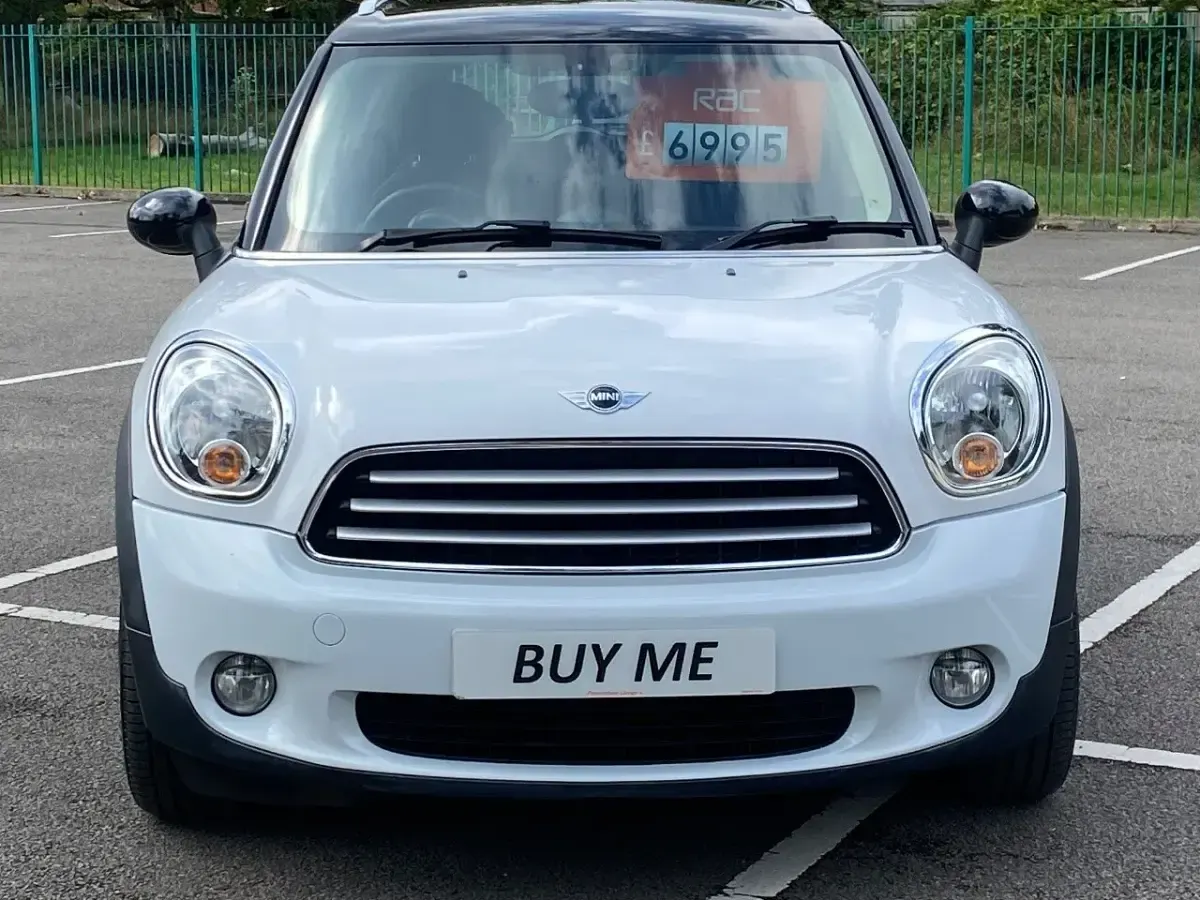 Used Mini Cooper 2014 White Hatchback