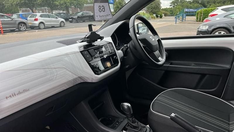 Image 2/4