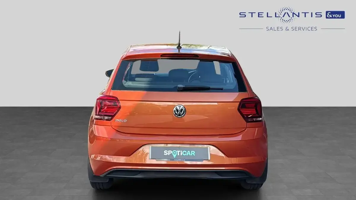 Used VW Polo SE 64 HP (47 kW) 2018 Orange Hatchback