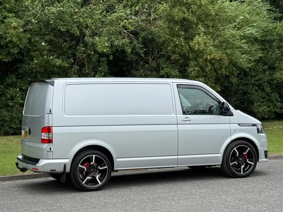 Used VW T5 Trendline 102 HP (75 kW) 2013 Silver Van