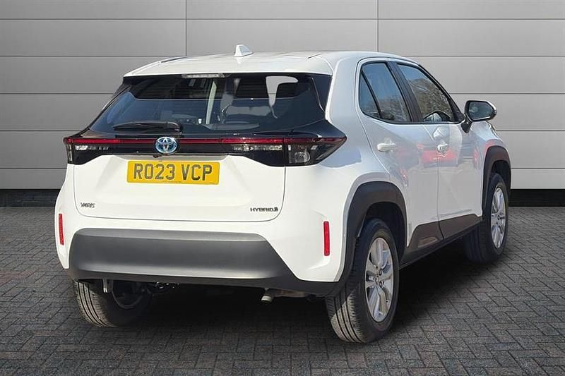 Used Toyota Yaris Cross 116 HP (85 kW) 2023 White SUV