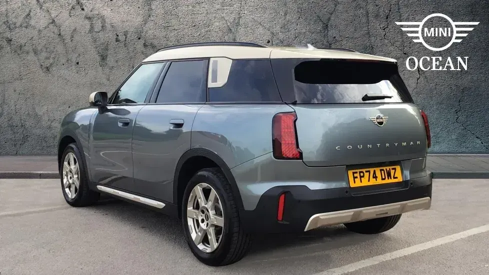 Used Mini Countryman 168 HP (123 kW) 2024 Green SUV