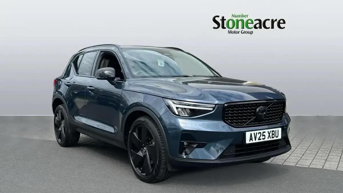 Used Volvo XC40 Plus 197 HP (144 kW) 2025 SUV
