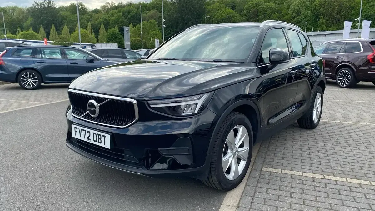 Used Volvo XC40 Core 163 HP (119 kW) 2022 Black SUV