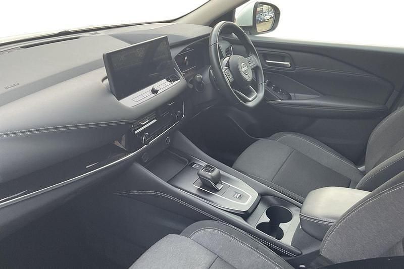 Used Nissan Qashqai N-Connecta 155 HP (114 kW) 2022 White SUV