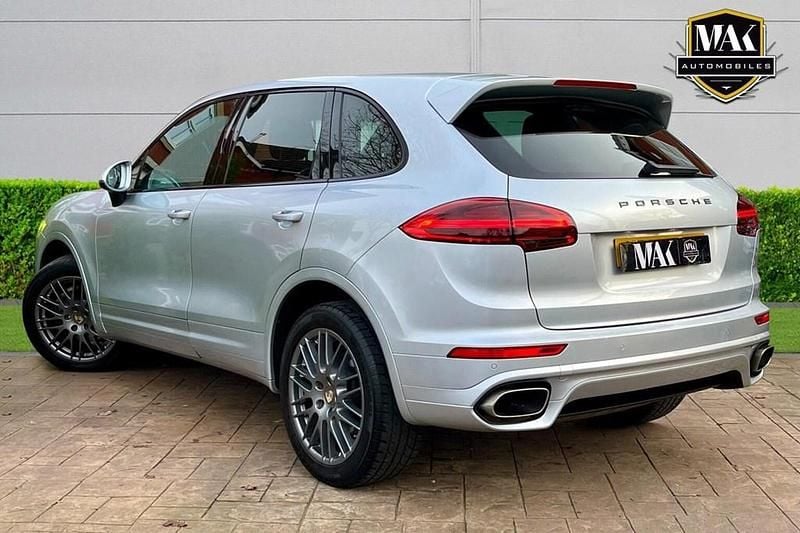 Used Porsche Cayenne 262 HP (192 kW) 2016 Silver SUV