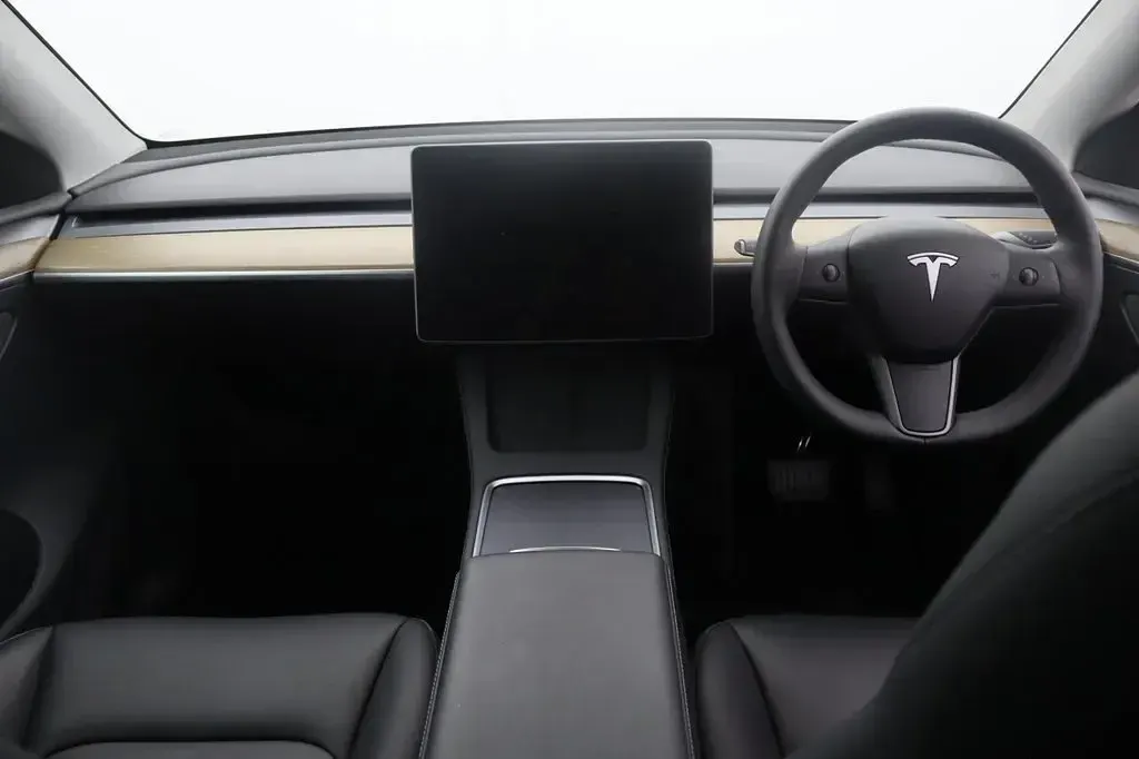 Used Tesla Model Y RWD 250 kW (340 HP) 2024 White SUV