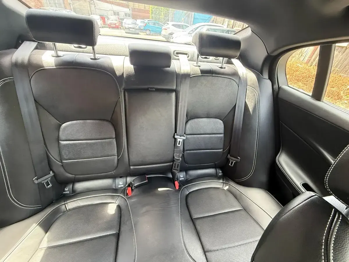 Used Jaguar XE R-Sport 180 HP (132 kW) 2019 Black Sedan