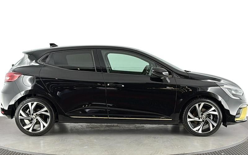 Used Renault Clio V Engineered 145 HP (106 kW) 2023 Black Hatchback