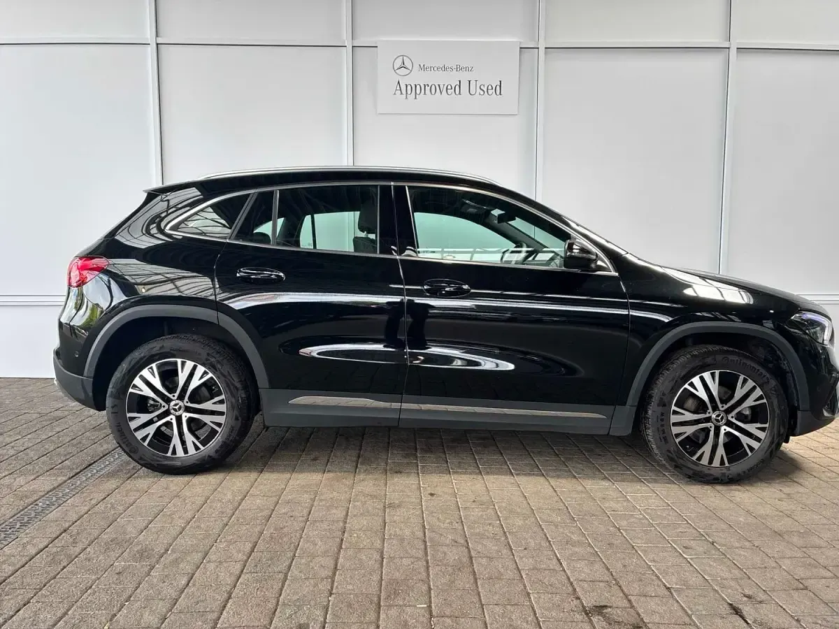 Used Mercedes GLA200 Executive 150 HP (110 kW) 2025 Black SUV