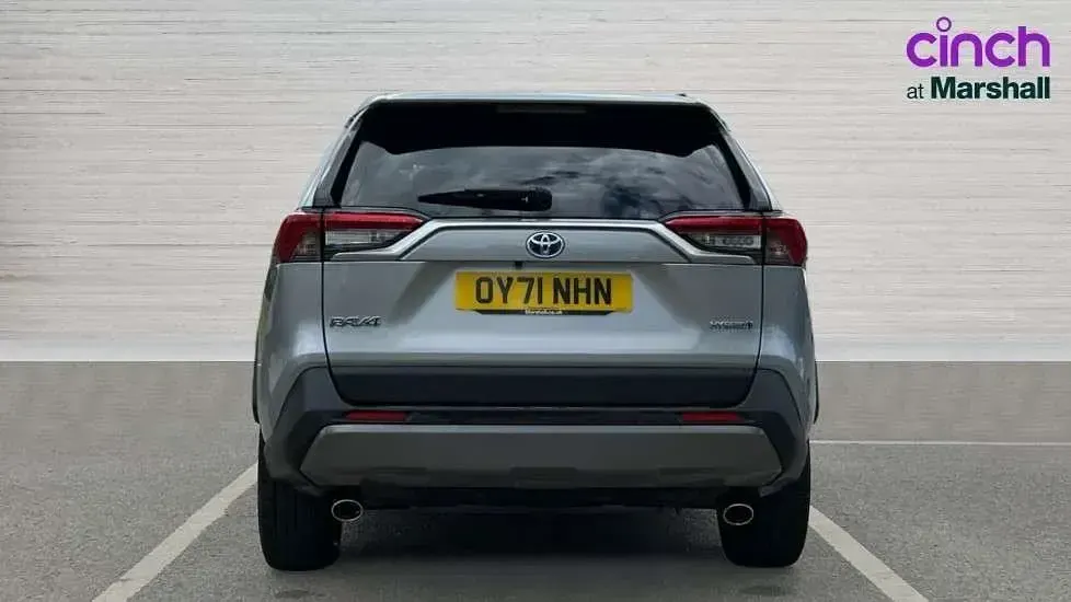 Used Toyota RAV4 Hybrid 218 HP (160 kW) 2021 Silver SUV