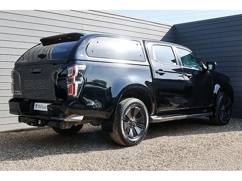 Używany Isuzu D-Max 163 KM (119 kW) 2021 Czarny Pickup
