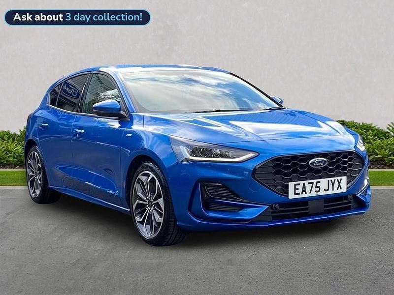 Blue New 2025 Ford Focus ST-Line X Hatchback | £25,499 (Fair price) - Image 1/4