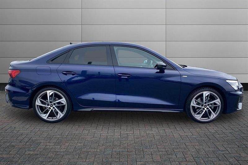 Used Audi A3 Black Edition 150 HP (110 kW) 2024 Blue Sedan