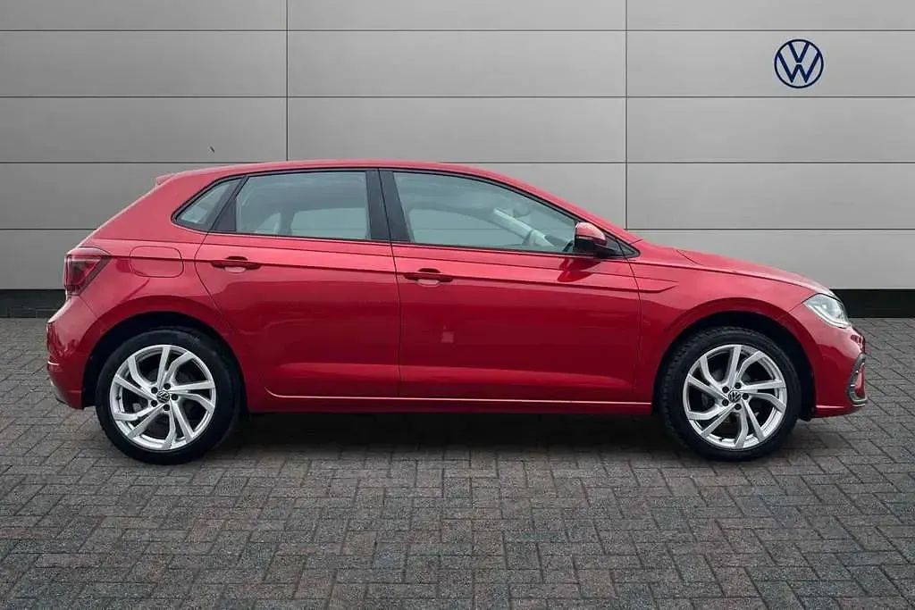 Used VW Polo Style 95 HP (69 kW) 2023 Red Hatchback