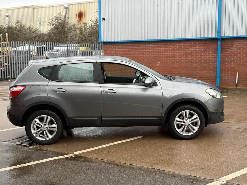 Used Nissan Qashqai Acenta 110 HP (80 kW) 2011 Grey SUV