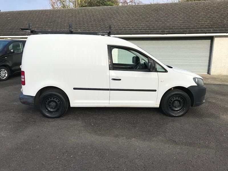 Used VW Caddy 75 HP (55 kW) 2012 White MPV