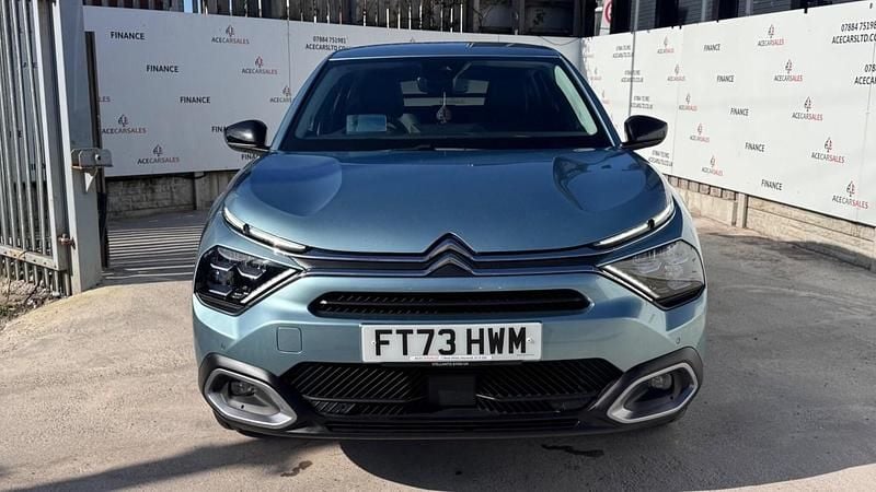 Usado Citroën C4 PureTech 2023 Azul SUV