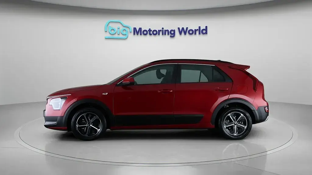 Używany Kia Niro 139 KM (102 kW) 2023 Czerwony SUV