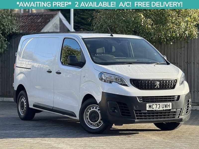 White Used 2023 Peugeot Expert Premium Van | £14,995 (Fair price) - Image 1/4