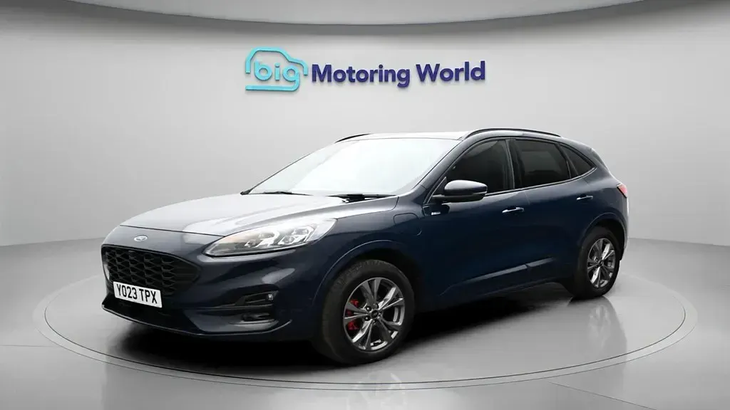 Używany Ford Kuga ST-Line 225 KM (165 kW) 2023 Niebieski SUV